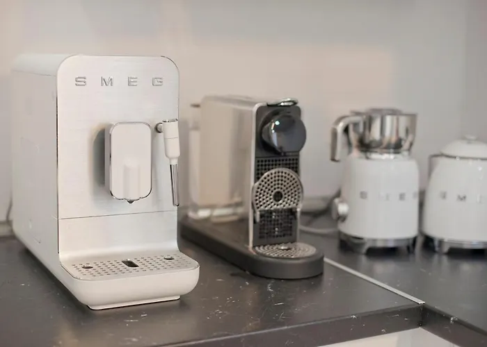 White Wave Kythnos Villa *