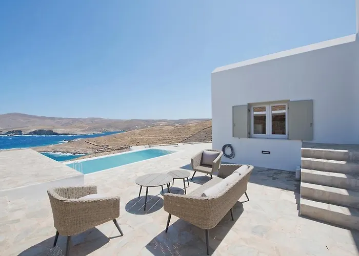 White Wave Kythnos Villa *