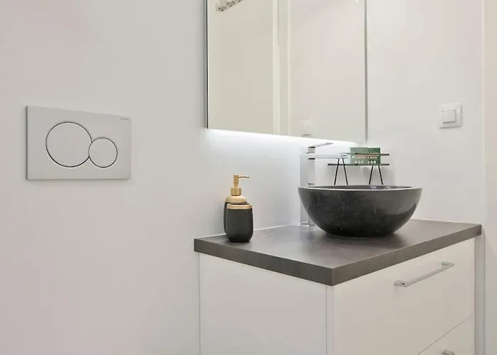 White Wave Kythnos Villa *