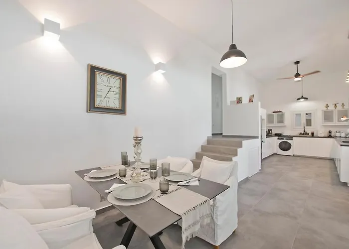 White Wave Kythnos Villa