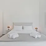 Villa White Wave